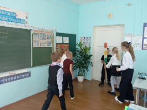 Внимание - дети! Дорога в школу.